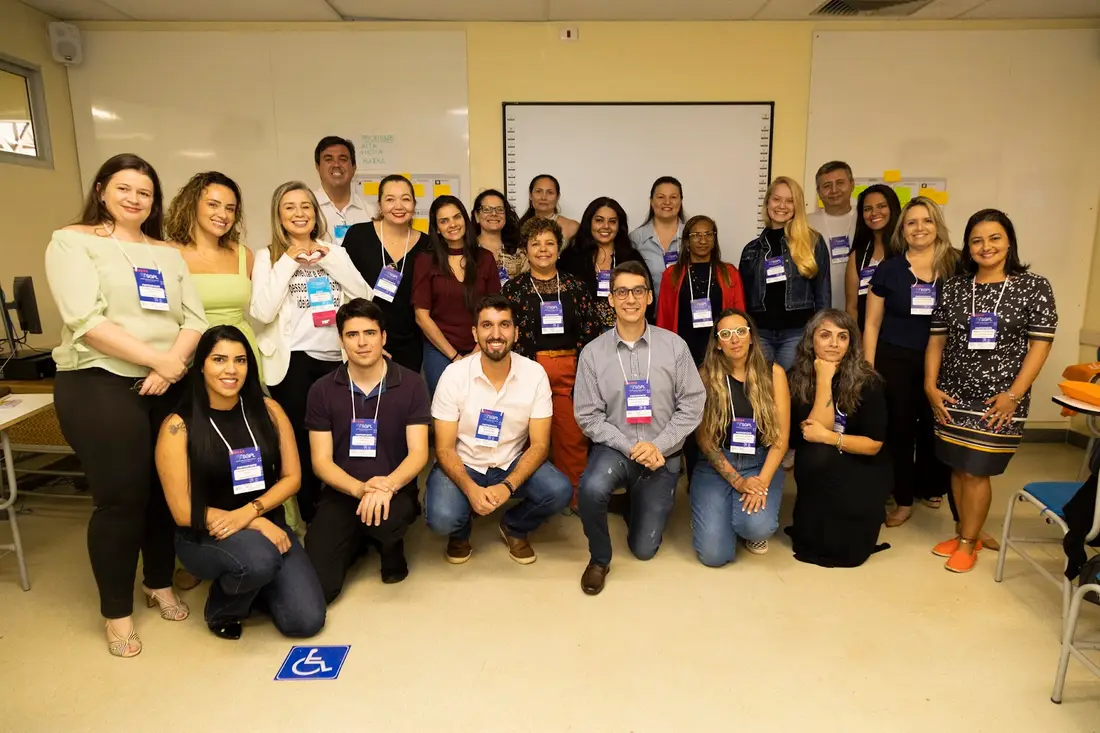 Participantes reunidos em foto de grupo no 15º SGPL (2022).